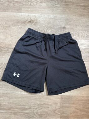 Under Armour Black Athletic Mesh Training Shorts Boys Large